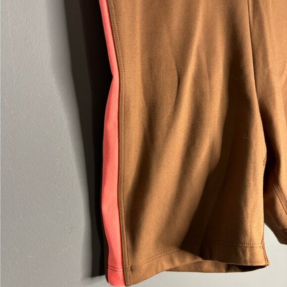 PINK Victoria’s Secret Brown and Pink Pull On Biker Shorts Size Small - Picture 2 of 5